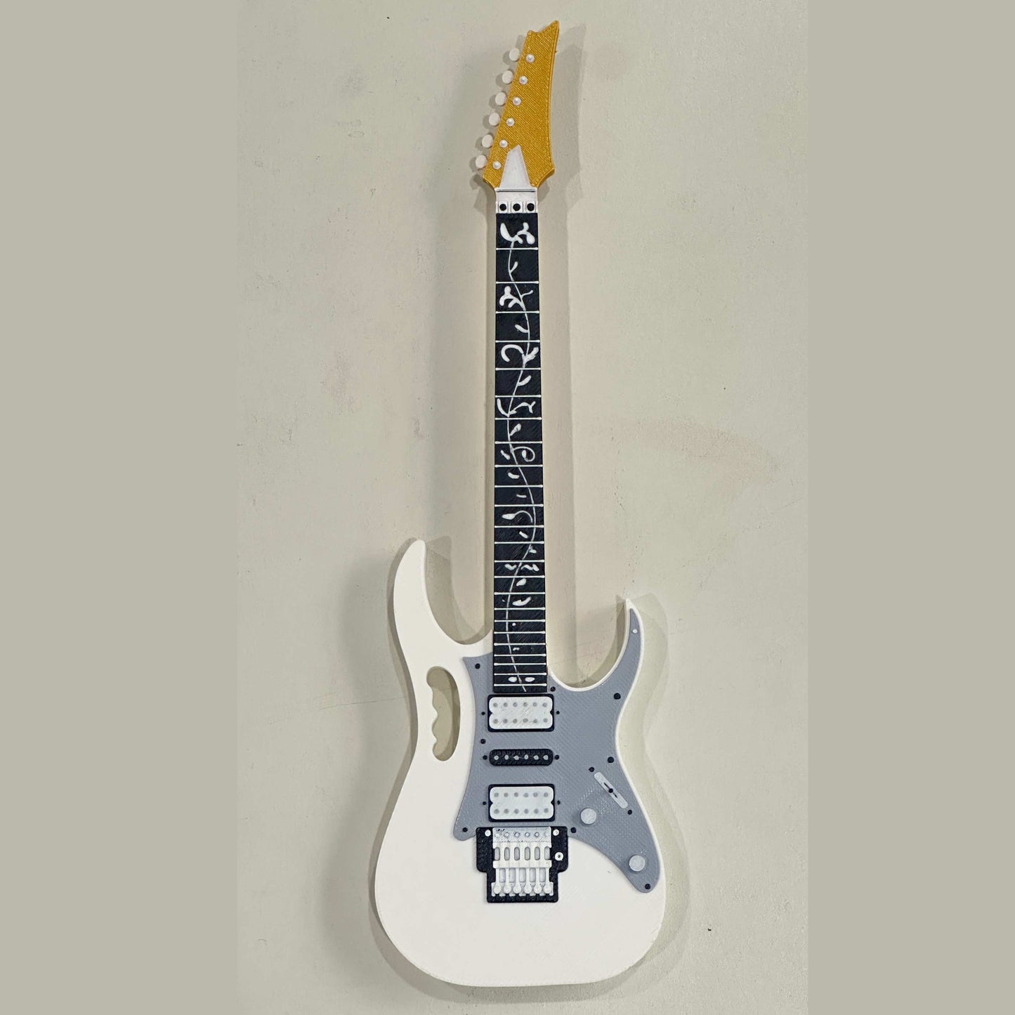 Miniature Guitar Model II Ibanez Steve Vai JEM7VP WH Signature II